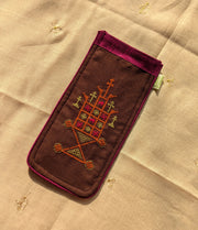 tamra ter fabric glasses case with woven texture and stitched detailing